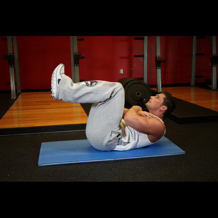 техника выполнения упражнения: Скручивания с поднятыми ногами (Tuck Crunch) на фото