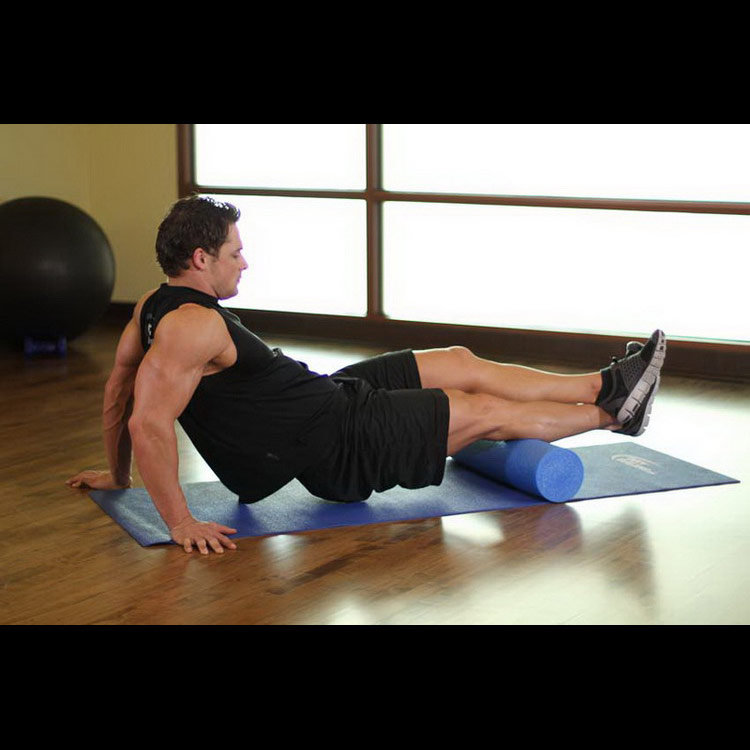 техника выполнения упражнения: Упражнение с роликом для икроножной мышцы (Calves-SMR) на фото