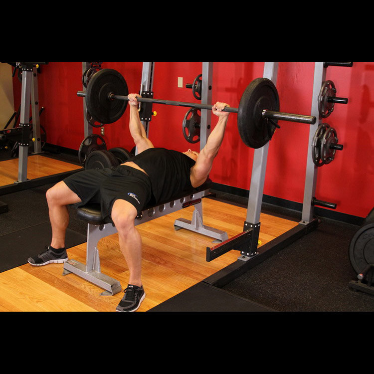 техника выполнения упражнения: Жим штанги лежа (Barbell Bench Press - Medium Grip) на фото техника выполнения упражнения: Жим штанги лежа (Barbell Bench Press - Medium Grip) на фото