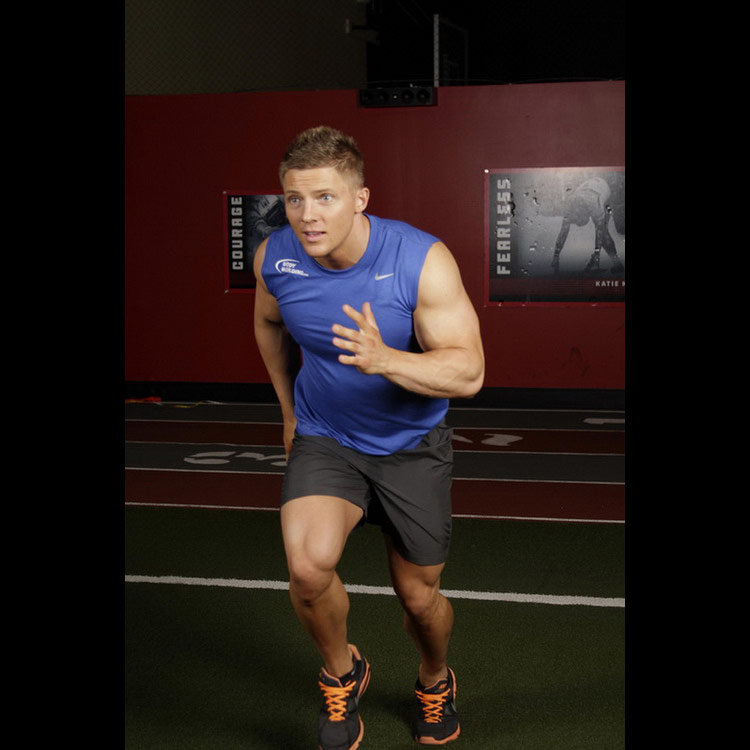 техника выполнения упражнения: Бросок медицинбола с пробежкой (Chest Push with Run Release) на фото техника выполнения упражнения: Бросок медицинбола с пробежкой (Chest Push with Run Release) на фото