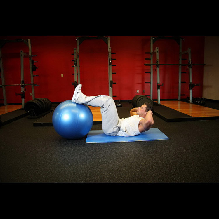 техника выполнения упражнения: Скручивания с ногами на фитболе (Crunch - Legs On Exercise Ball) на фото техника выполнения упражнения: Скручивания с ногами на фитболе (Crunch - Legs On Exercise Ball) на фото