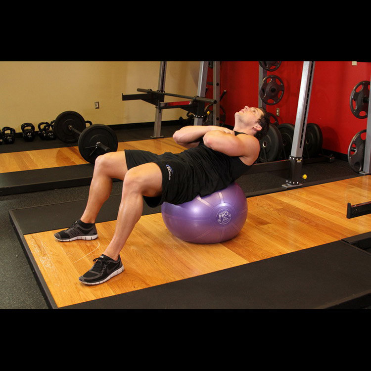 техника выполнения упражнения: Скручивания на фитболе (Exercise Ball Crunch) на фото техника выполнения упражнения: Скручивания на фитболе (Exercise Ball Crunch) на фото