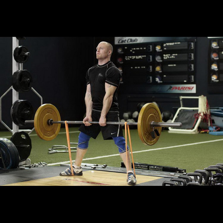 техника выполнения упражнения: Тяга Сумо с резиновыми лентами (Sumo Deadlift with Bands) на фото техника выполнения упражнения: Тяга Сумо с резиновыми лентами (Sumo Deadlift with Bands) на фото