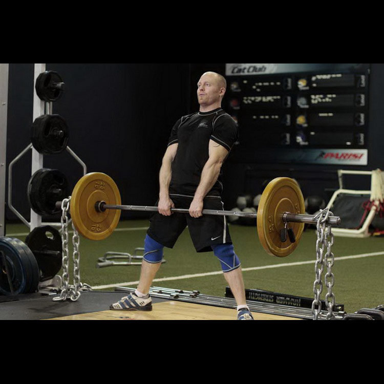 техника выполнения упражнения: Тяга Сумо с цепями (Sumo Deadlift with Chains) на фото техника выполнения упражнения: Тяга Сумо с цепями (Sumo Deadlift with Chains) на фото