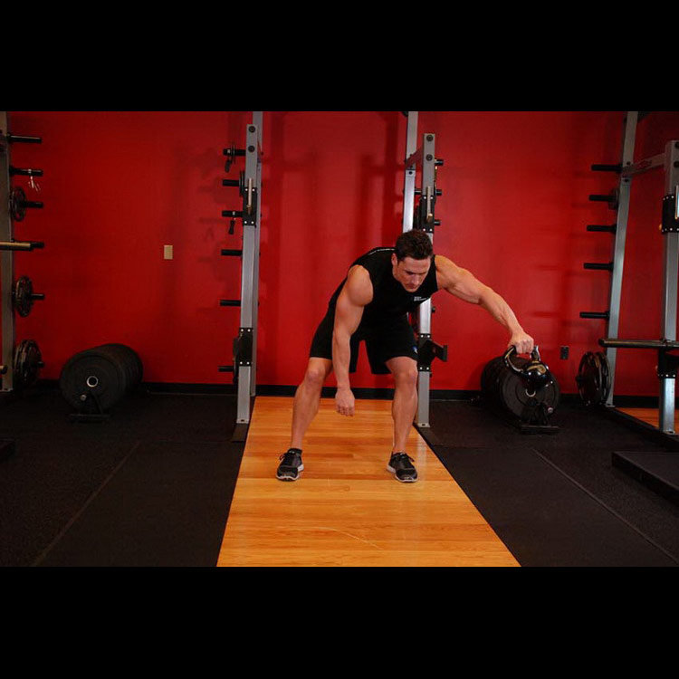 техника выполнения упражнения: W-вариант восьмерок с гирей (Kettlebell Pass Between The Legs) на фото техника выполнения упражнения: W-вариант восьмерок с гирей (Kettlebell Pass Between The Legs) на фото