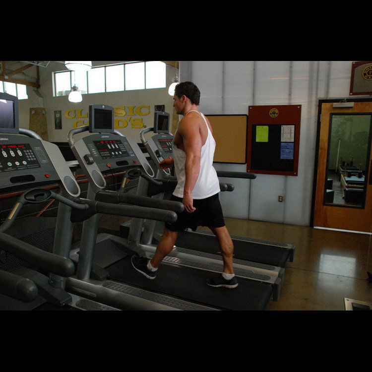 техника выполнения упражнения: Бег на беговой дорожке (Walking, Treadmill) на фото техника выполнения упражнения: Бег на беговой дорожке (Walking, Treadmill) на фото