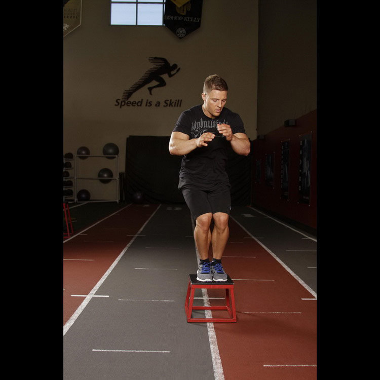 техника выполнения упражнения: Боковые прыжки на ящик (Lateral Box Jump) на фото техника выполнения упражнения: Боковые прыжки на ящик (Lateral Box Jump) на фото