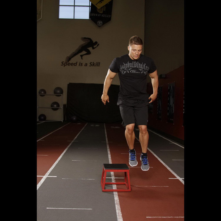 техника выполнения упражнения: Боковые прыжки на ящик (Lateral Box Jump) на фото техника выполнения упражнения: Боковые прыжки на ящик (Lateral Box Jump) на фото