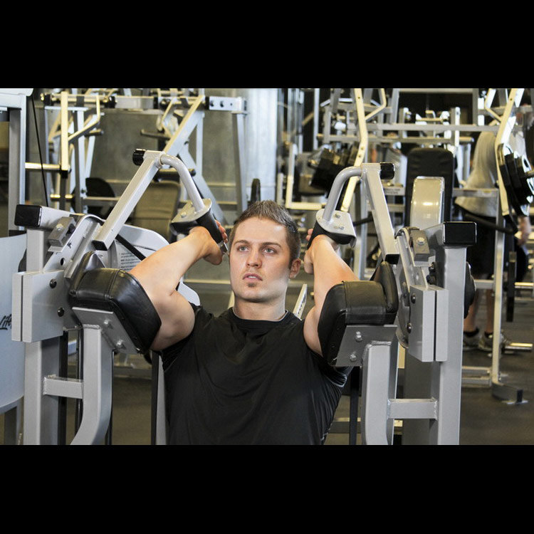 техника выполнения упражнения: Трицепсовая экстензия в тренажёре (Machine Triceps Extension) на фото техника выполнения упражнения: Трицепсовая экстензия в тренажёре (Machine Triceps Extension) на фото