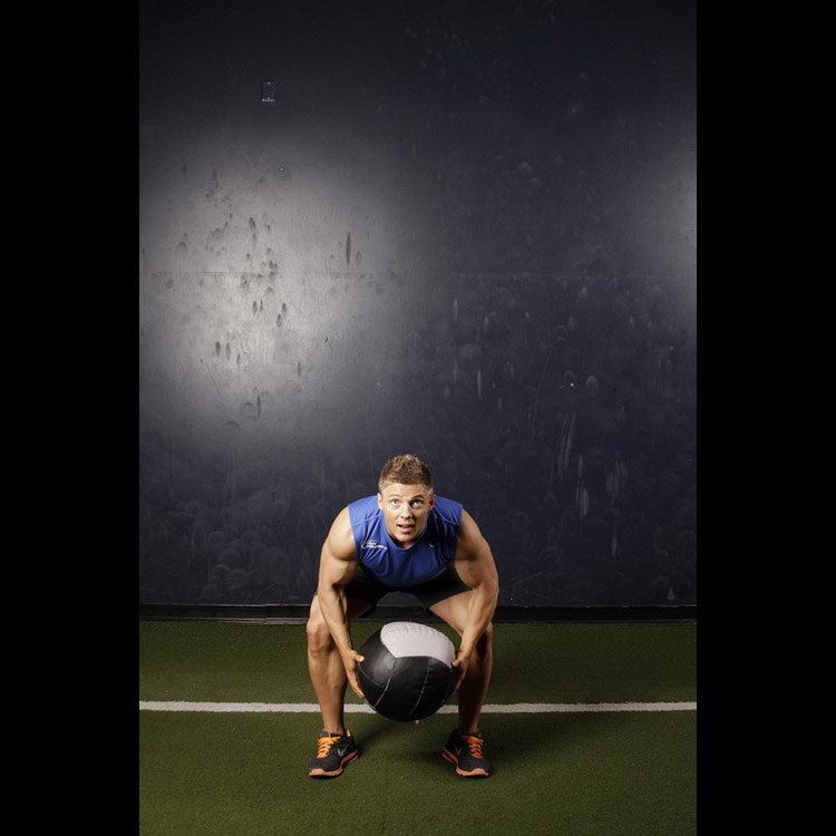 техника выполнения упражнения: Броски медицинбола с партнёром (Backward Medicine Ball Throw) на фото техника выполнения упражнения: Броски медицинбола с партнёром (Backward Medicine Ball Throw) на фото
