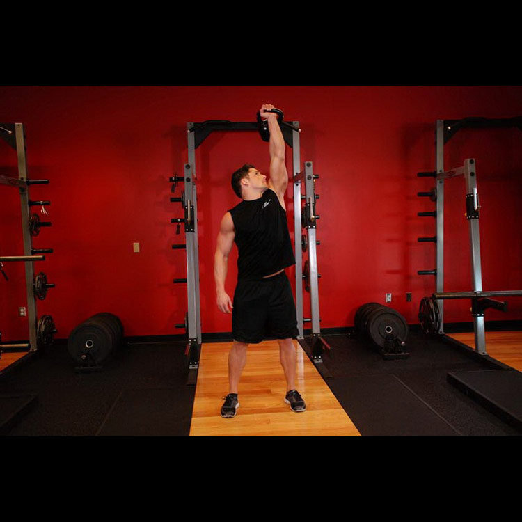 техника выполнения упражнения: Армейский жим гири одной рукой (One-Arm Kettlebell Military Press To The Side) на фото техника выполнения упражнения: Армейский жим гири одной рукой (One-Arm Kettlebell Military Press To The Side) на фото