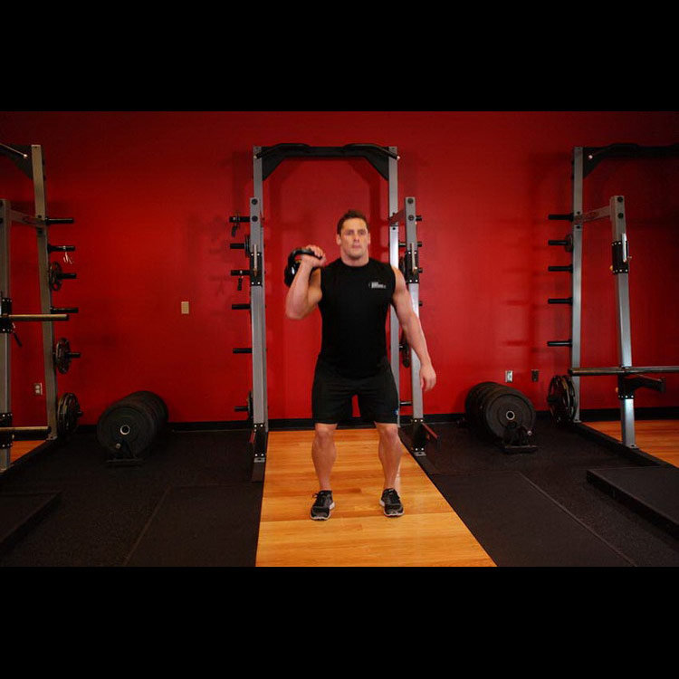 техника выполнения упражнения: Толчок гири одной рукой (One-Arm Kettlebell Split Jerk) на фото техника выполнения упражнения: Толчок гири одной рукой (One-Arm Kettlebell Split Jerk) на фото